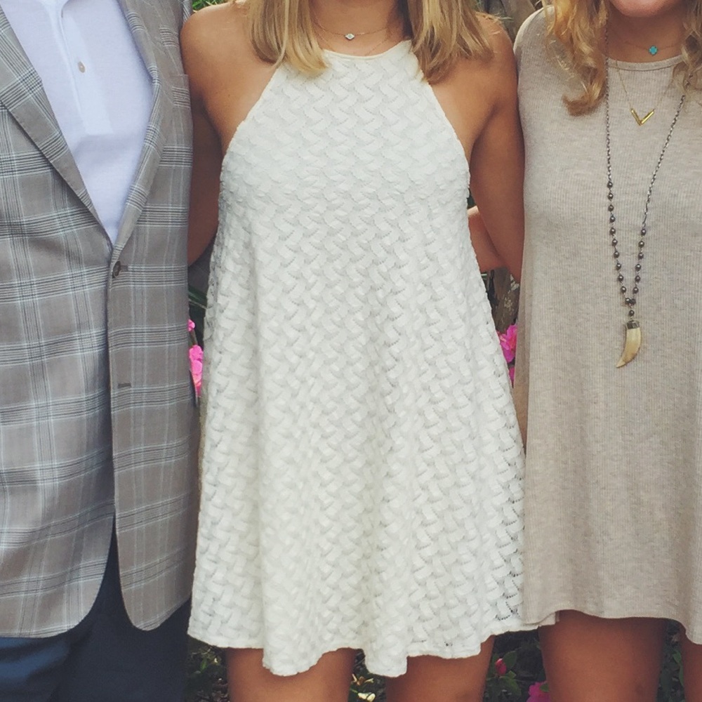 Dress - Picture 3 of 3